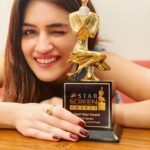 Kriti Sanon Instagram - Thank you #StarScreenAwards2019 for this very special Baat Nayi award for one of my most special films Luka Chuppi !! 💕💕 looking forward to part 2 in 2020 @kartikaaryan ! @maddockfilms @laxman.utekar thank you for making me a part of this special journey! 🤗❤️