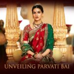 Kriti Sanon Instagram - Unveiling Parvati Bai from #Panipat! 🙏 In cinemas on 6th December! @duttsanjay @arjunkapoor #AshutoshGowariker @sunita.gowariker @rohit.shelatkar @sarkarshibasish @agppl @visionworldfilm @reliance.entertainment @zeemusiccompany