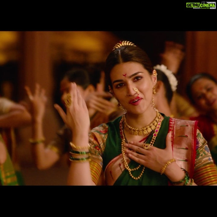 Kriti Sanon Instagram - Tere Mann mein Shiva Mere mann mein Shiva Saanson mein Shiva Praano mein Shiva Har ghadi mein Shiva Har disha mein Shiva Aaj goonja hua, hai Jai Jai Shiva!! šš»šš» #MannMeinShiva #Panipat āļø š” Link in BIO