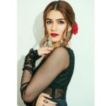 Kriti Sanon Instagram – 🌹🌹