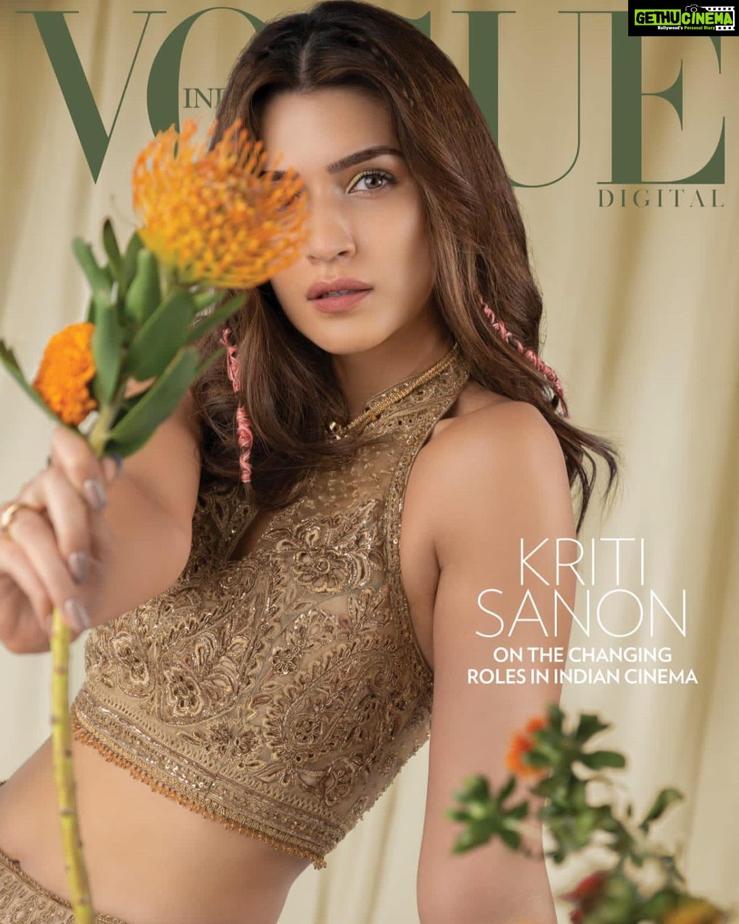 Kriti Sanon Instagram - Vogue Girl π¦πΌπ @vogueindia Photographer - Avani Rai (@avani.rai) Styled by - Priyanka Kapadia (@priyankarkapadia) Words Arushi Sinha (@arushi491) Make up - Sandhya Shekar (@sandhyashekar) Hair - Florian Hurel (@florianhurel) Florist - Priyanka Shah (@pri_ism) Assistant stylist - Naheed Driver (@naheedee) Production - Divya Jagwani (@divyajagwani) Visuals Editor: Jay Modi (@jaymodi2) Art Director: Snigdha Kulkarni (@snigdhakulkarni_) Entertainment Director: Megha Mehta (@magzmehta)