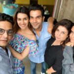 Kriti Sanon Instagram – #SundayLunch @farahkhankunder thankkkk you for being the awesomest host! 😘💞
@rajkummar_rao @castingchhabra @kartikaaryan @hegdepooja @ananyapanday @nehadhupia