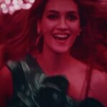 Kriti Sanon Instagram – One of my most favourite ads i’ve shot till date!! Its so Me!!💁🏻‍♀️
I’m always making faces. Both on camera and off it. Because let’s face it, we all wear many faces!! 😁☺️🤪😲🙄🥰
My game face. My blame-the-game face. 
My joker face. My poker face.

I love making faces. Because every face I make, makes me, me. 
Presenting FACESCANADA. For all your faces. 
@facescanada 
#ForAllYourFaces