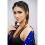 Kriti Sanon Instagram – Feeling blue💙💙