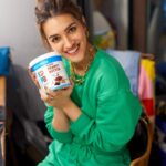 Kriti Sanon Instagram - My go-to snack for Healthy cravings 😋 @myfitness Peanut Butter Order yours at www.myfitness.in 🎁 Use my code KRITI #myfitnesspeanutbutter #myfitness MyFitness Peanut Butter