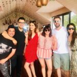 Kriti Sanon Instagram – A friendship day weekend spent well with friends like family! ❤️❤️ @fukravarun #Dinoo @sharadakarki @tusharjalota #Guddu