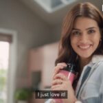 Kriti Sanon Instagram - Guess who's @kritisanon new #BFF!🤔 - “The one who never leaves my side.☺️ Meet Wonderchef Nutri-blend, my favorite mixer-grinder which keeps me healthy and fresh all day long. I make everything in it - from yummy smoothies and salad dips to my favorite juices and shakes😍” You too can stay fit with Wonderchef Nutri-blend. 😃 👉🏻 Go to the link www.wonderchef.com/collections/nutri-blend and use code 𝐋𝐎𝐕𝐄𝐊𝐑𝐈𝐓𝐈 for extra discounts🎁 for limited time only!! #kritisanon #cookware #kitchenappliances #nutriblend #wonderchef #smoothies #healthyjuices #aajkiwonderwoman #smoothieonthego #siponthego #cookingmom #powerfulblender #smoothielover #smoothietime #blendergrinder #freshspices #homemademasala #garammasala #wonderchefproducts #homecooking #kitchenessential #foodprep #mealprepping #mixergrinder #instachef #cookingathome #sanjeevkapoor #wondercheflife
