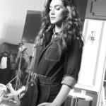 Kriti Sanon Instagram - There’s something magical about a Black&White filter.. He’s a sneak peak.. Had the best shoot today for @facescanada .. exciting campaign coming up..! 👀🖤🖤