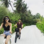 Kriti Sanon Instagram - 🚲🚲 finally! #Maldives 🌈 @ayeshoe @adrianjacobsofficial