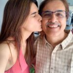 Kriti Sanon Instagram - I wanna marry someone as caring, loving and pure hearted as you!😌😍 thats gonna be a tough one to find.. haha.. I love you Papa!! ❤️🤗😘 Happy Father’s Day!! @sanonrahul (P.S. thank you @maddockfilms @stargoldofficial for this lovely picture)