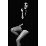 Kriti Sanon Instagram - I want to be The black and white moment That flashes in front of your eyes When you hum Your favourite tune Your soul song...🖤🖤 -Kriti