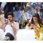 Kriti Sanon Instagram - Kartik can you stop chatting with me on phone and just come back and take me out to celebrate #50DaysOfLukaChuppi?? 😜❤️😘 @kartikaaryan