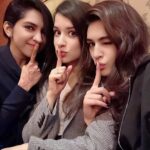 Kriti Sanon Instagram - There’s never any Luka Chuppi with my girls when i am in delhi! 💙💙They just always make time to spend the night over!! And it always feels like home!❤️🤗😘 #Bff #mygurls @ayushi.tayal @kriti_baveja