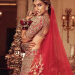 Kriti Sanon Instagram - ♥️♥️ i think that’s my favorite go-to pose! 😉 Playing Muse to @manishmalhotra05 ! The detailing of this lehenga, the work, is just beyond beautiful Manish! One of my most favourite shoots! 🤗🥰💃🏻