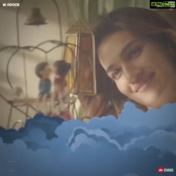 Kriti Sanon Instagram - So happy that my fav song is also becoming your fav so soon!! ππ»β€οΈIs #Photo ko sau sau baar dekhna bhi kum hai! π We are lovin' the love, thank you for 20 Million! bit.ly/Photo-LukaChuppi @kartikaaryan #DineshVijan @laxman.utekar @officialjiocinema @tseries.official #BhushanKumar @tanishk_bagchi @karansehmbi @nirmaan01
