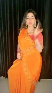 Leesha Instagram - 🧡 ❤️ #dreamumwakeupum #viralpost #trending #foryou #instareels #saree #reelitfeelit #reelkarofeelkaro #reels #fyp #trendingnow #sareelove #reel