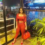Leesha Instagram - Happy me❤️ Red lover💋 Stay blessed my kanmanies 😎🥳 #casino #nightlife #goa #leesha #leeshaeclairs #birthdaybash #prebirrhday #fyp #foryou #instagood #instadaily #blogger #actress Panaji City - Goa