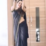 Leesha Instagram - good evening all 🙏💕 Lots of love💋 #staysafe #kanmanies #kanmani #shooting #serial #suntv #leesha #leeshaeclairs #reel #reels #tamilreels #tamilsong #tamilactress #instadaily #instareels #reelit #reelitfeelit #reelkarofeelkaro #blogger #fyp #foryou #actress #tamil #saree #love Valasaravakkam