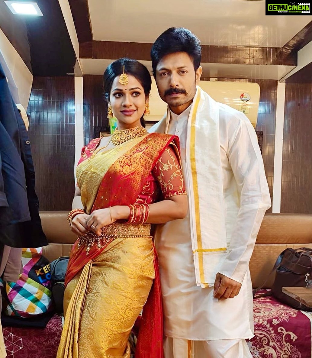 Leesha Instagram - The long wait is over itβs time to reveal my Telugu debut movie hero. The big boss title winner Telugu @kaushalmanda π One of the best co start and a good human being I have met in the recent times ππΌ I feel blessed and happy to share the screen space with the RIGHT person for the RIGht movie ππΌ#rightmovie #telugu thank u @nelimakaushal for ur support and love throughout the movie , ur very supportive wife and the best mom πlove you π
