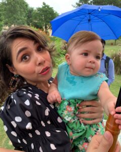 Lisa Ray Instagram - Who’s cuter? It’s a toss up. Remember this @maanvigagroo aka Siddhi-Piddhi ? This was ‘bring your Soufflé to work day’, because, you know, working moms 😂✌🏼❤️ We didn’t have a cast and crew screening for @4moreshotspls S2 (because, you know, pandemic) so I’m sending out massive love and cheers to the fabulous, generous, Uber talented girl gang. Man, this season is...something. L.I.T. The antidote to all the dire news, but still complex and entertaining and all heart. Love y’all and raising my glass to all of you @rangitapritishnandy @nupurasthana @nehapartimatiyani @devikabhagat7 @misschamko @sayanigupta @shibanidandekar @iamkirtikulhari @maanvigagroo @banij @aasthasharma @reannmoradian Humbled to have been part of this ride. #futureiafemale #4moreshotspleaseS2 @primevideoin