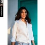 Lisa Ray Instagram – Repost from @aasthasharma using @RepostRegramApp – 4MPS Season 1 —SAMARA – Now who wouldn’t want to talk about SAMARA? she’s the epitome of a classic beauty and was such a pleasure to work with and dress!

Now, getting back to her look. You fundamentally cannot go wrong with the right pair of jeans and a well fitted, crisp white shirt. It could be an oversized shirt or a fitted shirt and still be extremely sexy. 
With the right accessories, you can tone up this look, as well as tone it down. Whether it’s a quick coffee, or casual date night, or even a work meeting, with the right shoes, bag and accessories, this look can be transformed into whatever you please! Layer your neck with a couple of thin chains (or even really thick ones) or add a pair of hoops and pull your hair back into a sleek bun or ponytail and you’re ready to take over the world!