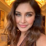 Lisa Ray Instagram - Keep your purity, I have found mine by loving my flaws, my imperfections and embracing my darkness. Come closer and see my scars; they are the skid marks of my happiness. I am also built on their shoulders; the women who came before. Come closer and see their shadows in my eyes. #EkOnkar #OmShanti #Bismillah