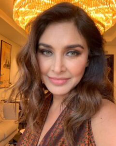 Lisa Ray Instagram - Keep your purity, I have found mine by loving my flaws, my imperfections and embracing my darkness. Come closer and see my scars; they are the skid marks of my happiness. I am also built on their shoulders; the women who came before. Come closer and see their shadows in my eyes. #EkOnkar #OmShanti #Bismillah