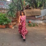 Lisa Ray Instagram - Taking @lovekumarisari for a spin on the streets of Bandra. I’ve always been a fan of @rashmivarma sari dresses and @borderandfall aesthetics and the result of needle meeting thread is heady, whimsical chic and selectively identity-bending. Hop over to @lovekumarisari and @ogaanindia to order your own riotous #KumariSari #HumariKumari MUH @goldandglittr Styled by @dipikablacklist