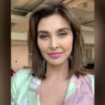 Lisa Ray Instagram - @wethewomenasia Mumbai edition December 1st at Mehboob Studio 🙏🏼 Cc: @barkha.dutt #WetheWomen #ClosetotheBone