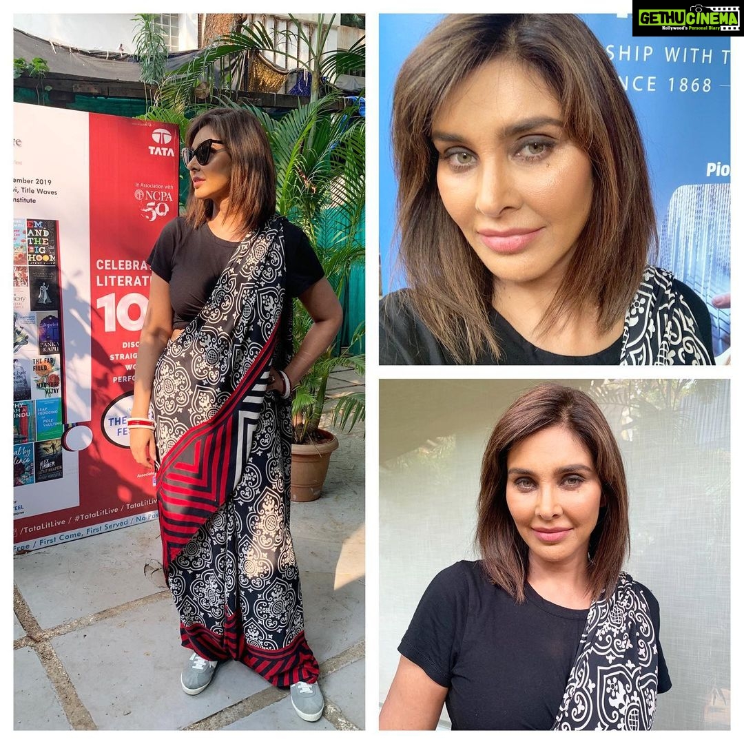 Lisa Ray Instagram - Thank you @tatalitlive and @thepostcarder for a fun and slightly ferocious session @prithvitheatre for #ClosetotheBone Wearing @latasita upcycled sari-slacks MUH @nikharproartist #zerowastefashion