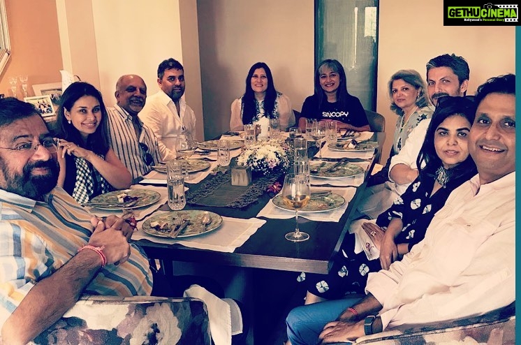Lisa Ray Instagram - About #chefs-tables and #18course culinary adventures prepared and served with creativity, passion and flair to a rapt audience. Thank you #GirishAgarwal for throwing together all the ingredients - including old and new friends - for a memorable Sunday. #Mumbai #bhavnagrichillies #foodiswhatconnectsus #imayjustgovegetarianagain Mumbai, Maharashtra