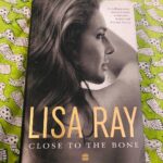 Lisa Ray Instagram - Thank you for reading. Humbled 🙏🏼 Repost from @shilpatulaskar using @RepostRegramApp - Now reading... is really really good ! 😊 She’s a warrior! @lisaraniray ❤️