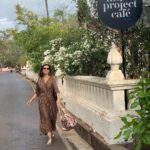 Lisa Ray Instagram - Goa. The day after. Styled by @dipikablacklist Wearing @goodearthindia kaftan Bag @vipulshahbags Chappals @mysolesisters The Project Cafe Goa