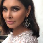 Lisa Ray Instagram - Honoured to have been invited to judge the #Diabeauty 2nd annual Beauty Contest for diabetic patients organised by Dr Rima and @noblehospital #Pune Wearing @abujanisandeepkhosla earrings by @sakshijhunjhunwalaofficial styled by @aasthasharma @wardrobist @iammanisha MUH @teasemakeup Manager @deepikamandelia Thanks @aditigovitrikar for inviting me to be part of this uplifting event