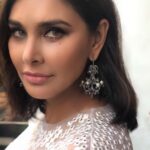 Lisa Ray Instagram – Honoured to have been invited to judge the #Diabeauty 2nd annual Beauty Contest for diabetic patients organised by Dr Rima and @noblehospital #Pune
Wearing @abujanisandeepkhosla earrings by @sakshijhunjhunwalaofficial styled by @aasthasharma @wardrobist @iammanisha 
MUH @teasemakeup 
Manager @deepikamandelia 
Thanks @aditigovitrikar for inviting me to be part of this uplifting event