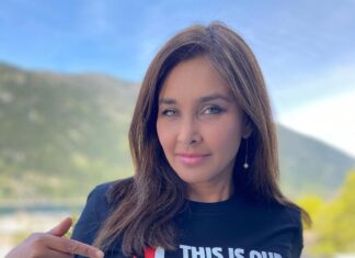 Lisa Ray Instagram - The best vaccine is the one in your arm. I’m a cancer graduate, so my immunity isn’t as strong as most. But I refuse to stop living my life to the fullest, which includes running after my twin toddlers, taking walks with my 88 year old daddy, dreaming without limit and making big plans for the future with my hubs. (Also relish long road trips singing Yun hi Chala Chal and whipping my hair in the breeze 😂) Science (and faith) saved my life a few times already. As a Multiple Myeloma patient I’m grateful for my second (and third) shot at living a vibrant life. I don’t intend to waste it. That’s why I got my shot. Did you get yours? @thisisourshotca #zerohesitancyzone