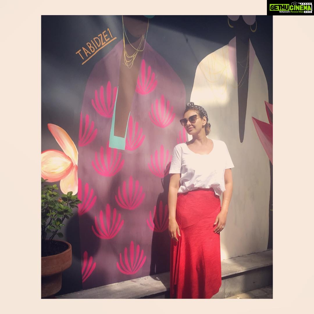 Lisa Ray Instagram - Back at my favorite breakfast cafe in #Tbilisi @tabidze_1 Old Tbilisi