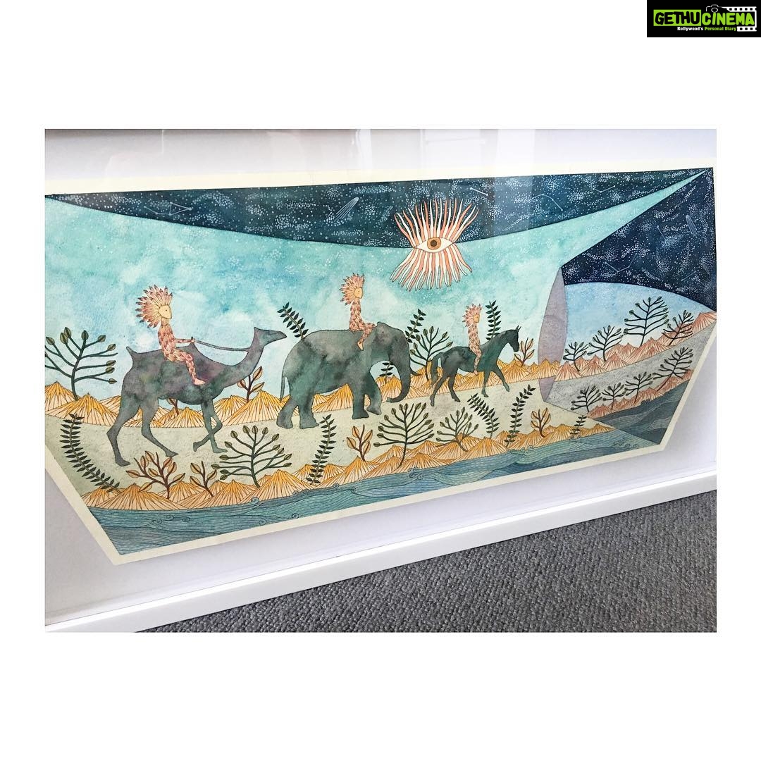 Lisa Ray Instagram - Welcome home. #Exploration by the fabulously soulful and talented @rithikamerchant Her work merges the mythic with the ageless themes of migration and a generous splash of political commentary in hypnotic shades. Thanks @tarqmumbai and @natasha.jeyasingh for guiding me towards this beautiful work #contemporaryIndianart #migration #thisburninglandisyours