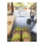 Lisa Ray Instagram - Surfing through my time in #Mumbai on my lemonade lime @mysolesisters Which I covet and Love and want in every shade (hint, hint?!) #kolhapurichappals #Mumbaistyle #traditionnevergoesoutofstyle cc: @sujstyle