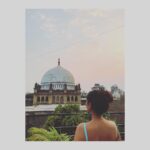 Lisa Ray Instagram - The magic lives Outside what is known. #Mumbai #setlife🎥 Chhatrapati Shivaji Maharaj Vastu Sangrahalaya
