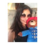 Lisa Ray Instagram – Bear hug from the Paddington bear himself!! #Paddington2TheMovie #PaddingtonwithPVR @picturespvr @bazinga_ent