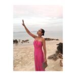 Lisa Ray Instagram - Forecasting nothing but defiant joy for days. #KohSamui #lovenerd @wendellrodricks @fskohsamui #OnceinaBlueMoon Four Seasons Resort Koh Samui, Thailand