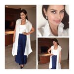 Lisa Ray Instagram - Honoured to be one of the awardees of the Cancer Conqueror Award, to share my story and be in the presence of dynamic women with a mission at a #FICCIFLO event in #Delhi today 🙏 The honourable health minister #AnupriyaPatel deserves special mention for her insightful and empathetic presence. Styling @manekaharisinghani assisted by @kareenparwani MUH @anukaushikstudio Costume @payalkhandwala Jewellery @gehnajewellers1 #nurturingthenurturer @elevate_promotions The Lalit New Delhi