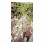 Lisa Ray Instagram - Kolkata's longest street painting (Alpona) 1.4 km long on Southern Avenue drawn by students of Government College of Art on the occasion of Durga Puja. A marvel. Video sent by my baba. Thank you