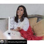 Lisa Ray Instagram - Repost from @mediumbyriddhijain using @RepostRegramApp - Conversations. The place is raw and unpretentious, a reflection of the woman, herself. Conversation pours from her mouth like the tide meeting a stream. And you’re gasping to keep up with her as she talks about the nature of modern technology, it’s ill effects, the cool diffidence of the tech giants in Silicon Valley, and suddenly skids into Chinese politics and the death of Liu Xiaobo. You can’t help but notice the intelligence lurking behind her hazel eyes. . . The Jamban Journals is a dedicated documentation of journeys – Of Women and our Sarees. Be a part of this journey and watch them evolve…each in their own way. A playful amalgamation of territories & traditions, this collection of contemporary sarees is Medium's experimentation with Bengal's extra weft weaving delicately syncing with Gujarat's indigenous tie-dye techniques. @lisaraniray shot by @dhruv.satija