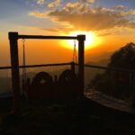 Lisa Ray Instagram – On epic sunsets and fresh mountain perspectives.
#Himalayas #mountaingirlatheart #Landour