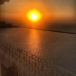 Lisa Ray Instagram – Stretch out our sunsets and our skies.
#Mumbai Cuffe Parade