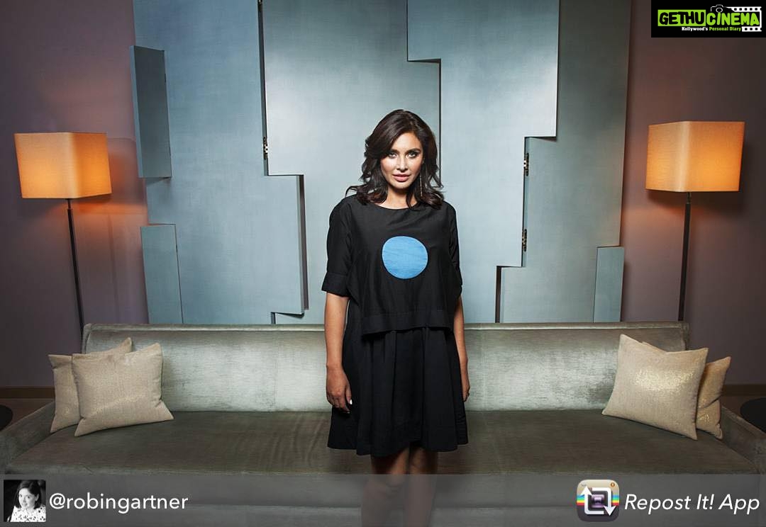 Lisa Ray Instagram - Repost from @robingartner using @RepostRegramApp - Another shot of Lisa Ray from our cover shoot for @fajomagazine @lisaraniray @the7virtues #lisaray #celebrity #professionalphotographer #editorialphotography #magazinecover #editorial #canon #torontophotographer Wearing @lovebirdsdesigns MUH @annanenoiu