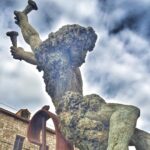 Lisa Ray Instagram – Riveting statue in #Byblos
#lebanon🇱🇧