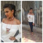 Lisa Ray Instagram - Kicking off @veerappanmovie promotions in #Bombay wearing this boho @thelabellife cold shoulder top, fab ethical accessories which carry a whiff of the jungle by @that_anarae_girl Always superb MUH by @mehakoberoi Styled by @aakanksha.a #Veerappan @veerappanmovie #moviepromotions #Mumbai #May27 Filmalaya Studio